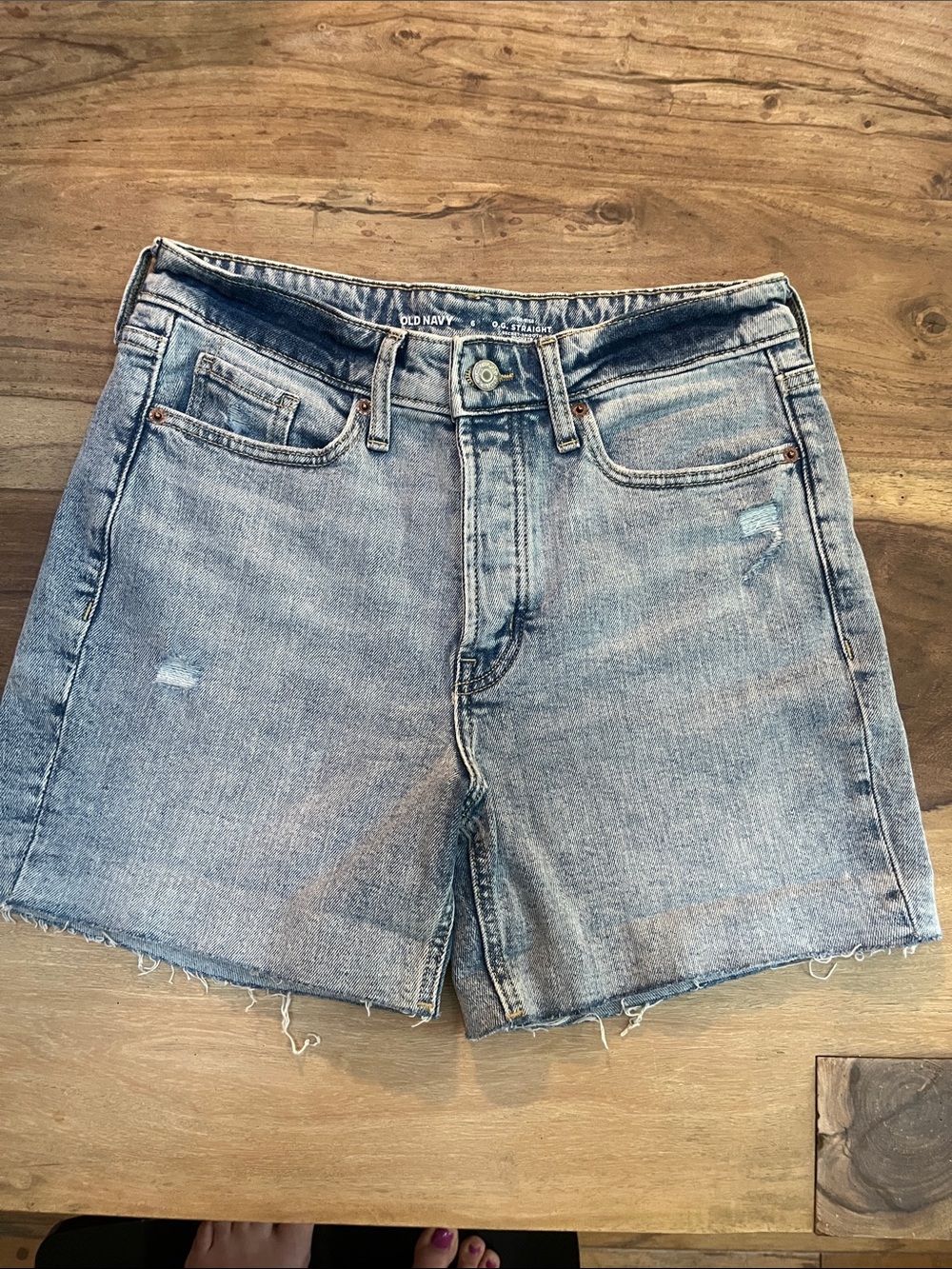 Old Navy Light Wash Distressed Denim Shorts - Picture 2 of 8